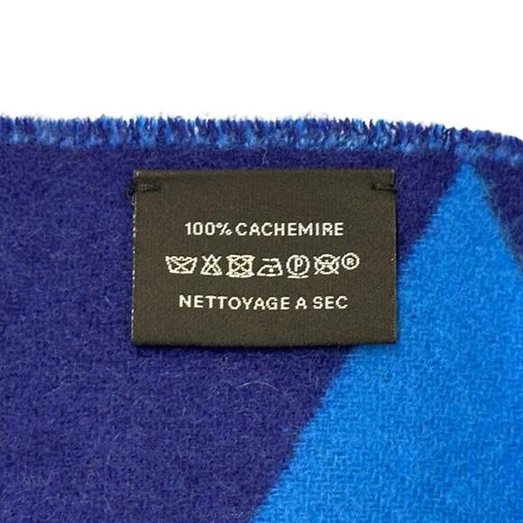 HERMES Authentic Blue Scarf - Picture 4 of 10